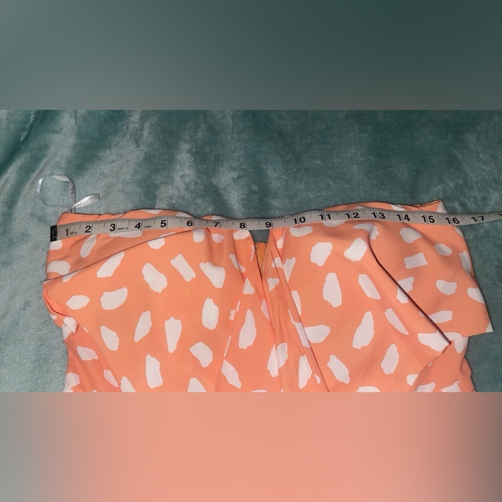 Lulus Inez Peach and White Print Tie-Front Romper Large NWT - Picture 6 of 11